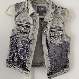 Buckle Jean vest